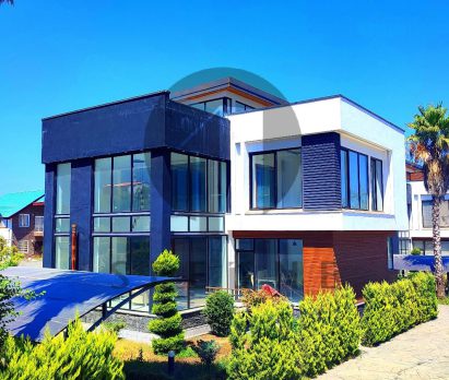 فروش ویلا مدرن استخردار ساحلی در نوشهر