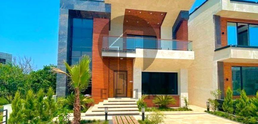 فروش ویلا نما مدرن در شمال سعادت آباد