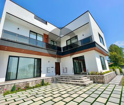 فروش ویلای مدرن استخردار در رویان