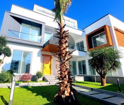 ویلا مدرن استخردار در رویان ونوش