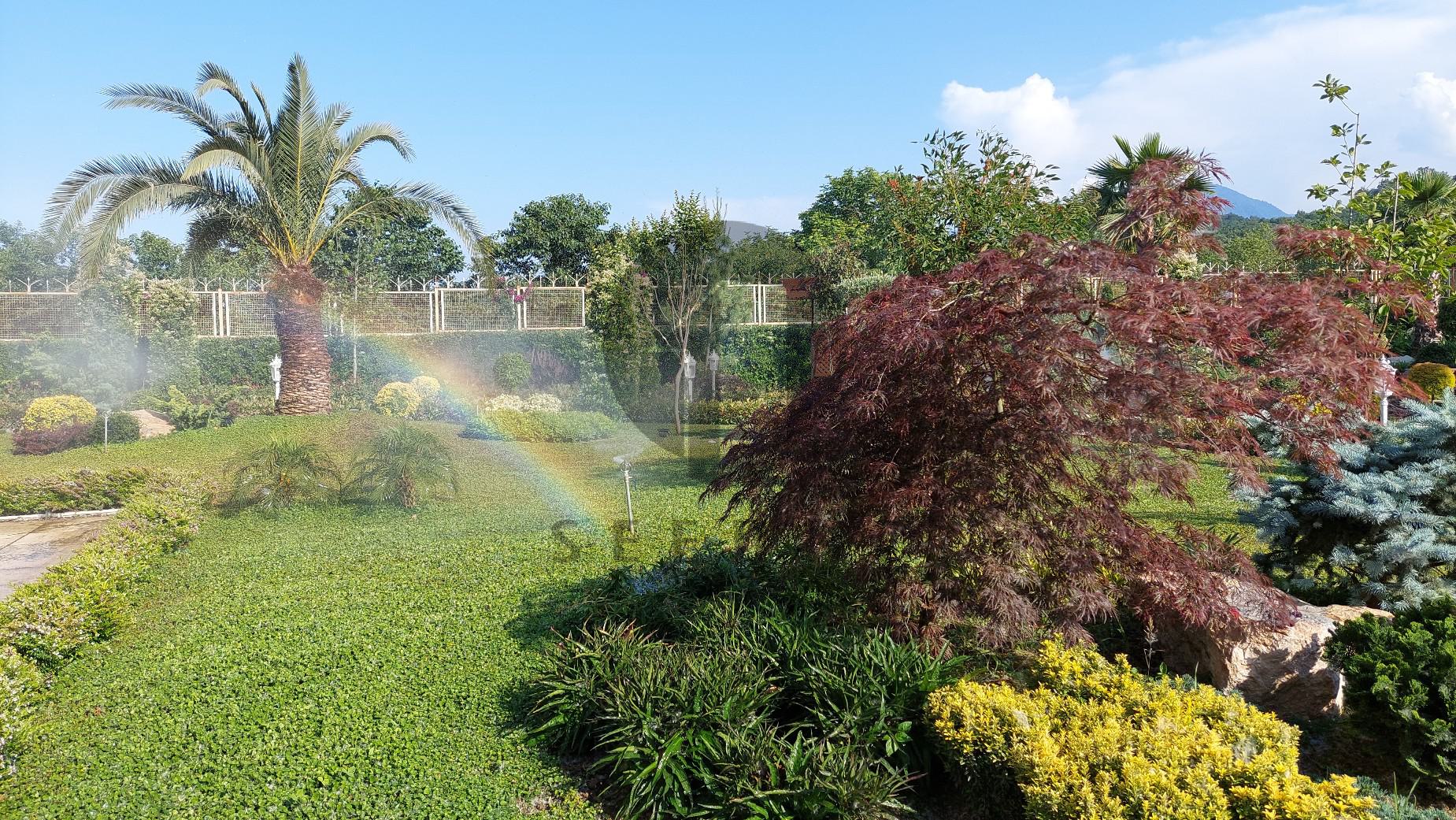 آبیاری ویلا باغ در شمال تضمینی برای حفظ گل و گیاه