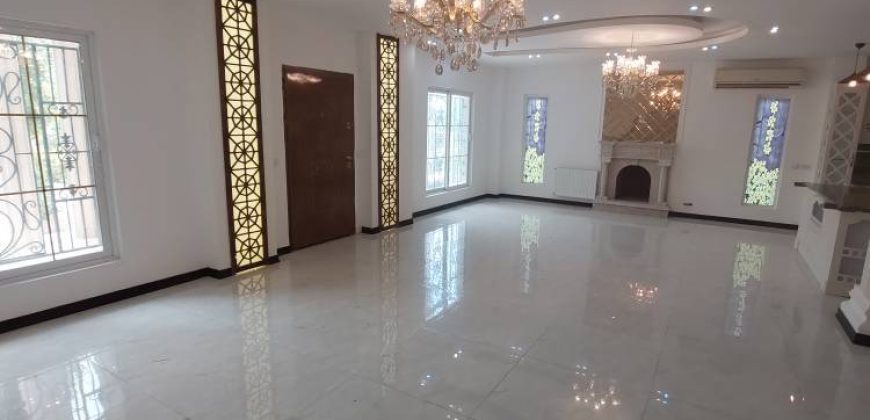 فروش ویلا لوکس استخردار در سعادت آباد