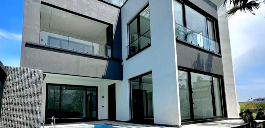 خرید ویلا مدرن آسانسور دار لتینگان