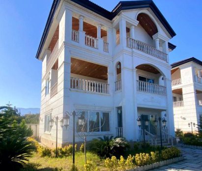 فروش ویلا با ویوی زیبای دریا در نوشهر