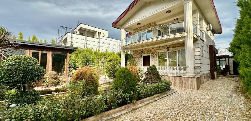 خرید ویلا کلاسیک استخردار در چلک